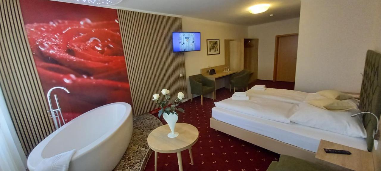 Hotel Kraeuterhotel & Restaurant Heidejaeger Mulmshorn