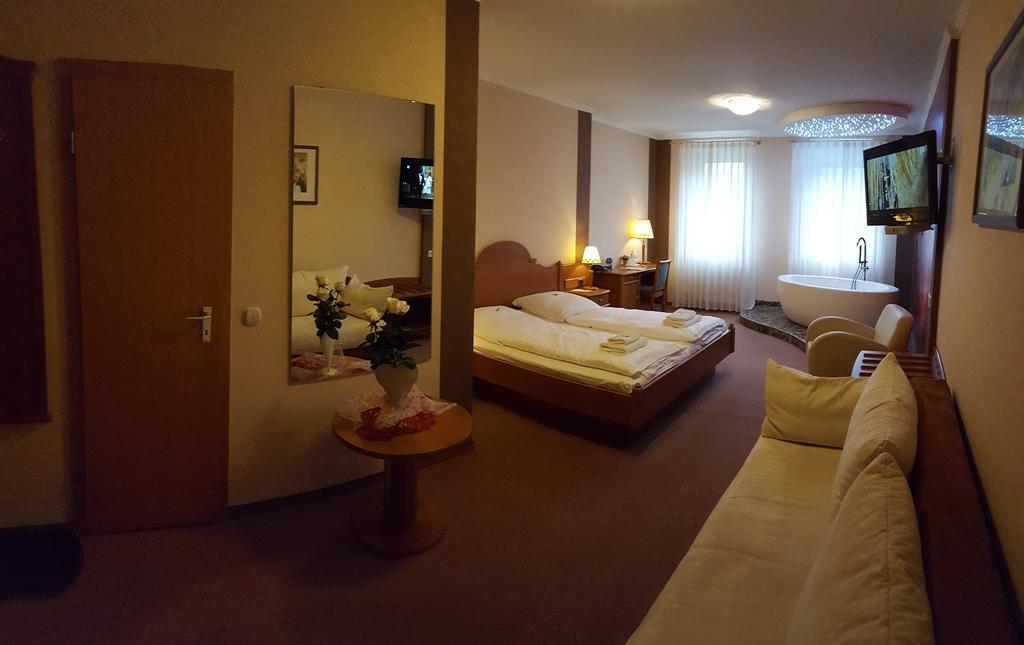Hotel Kraeuterhotel & Restaurant Heidejaeger Mulmshorn