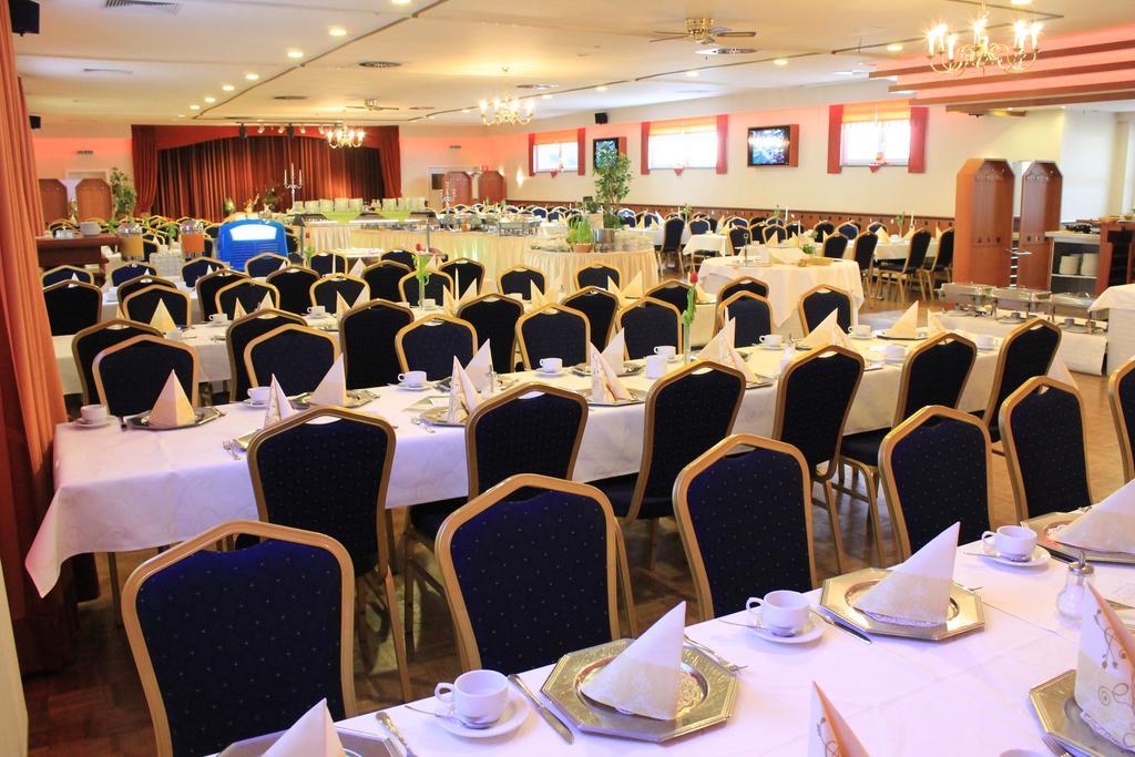 Kraeuterhotel & Restaurant Heidejaeger Hotel 3*