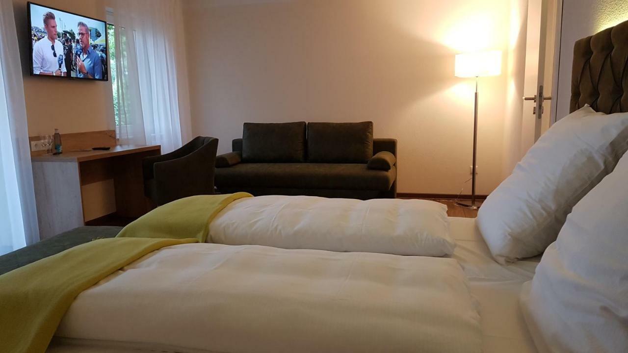 Hotel Kraeuterhotel & Restaurant Heidejaeger 3*
